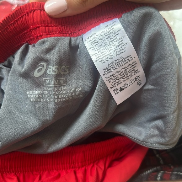 🏃‍♀️🆕 ASICS Women's Wicked Short red /white size medium (lined with brief) - Picture 7 of 8